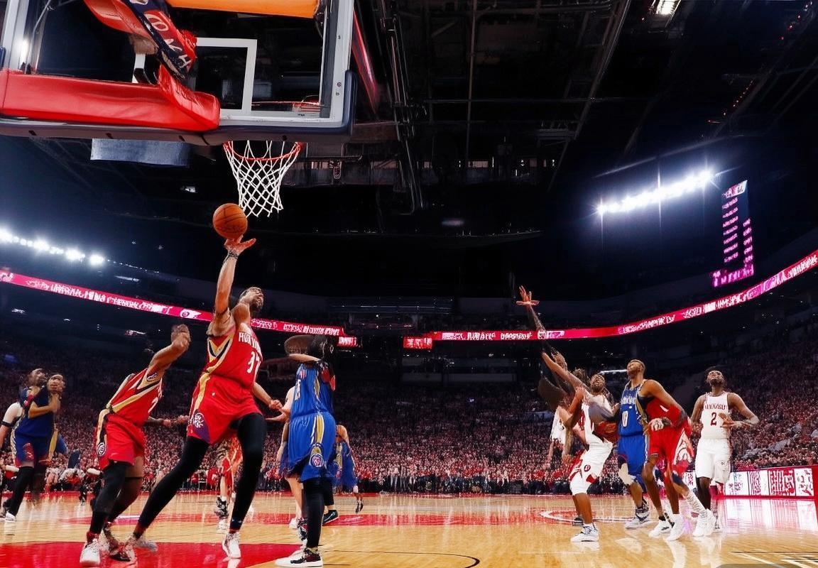 NBA焦点对决：鹈鹕VS火箭，新秀崛起西部季后赛关键战(图1)